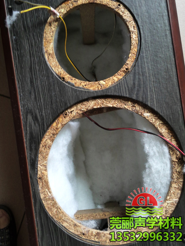 音響隔音改裝，填充吸音棉過(guò)程大揭秘