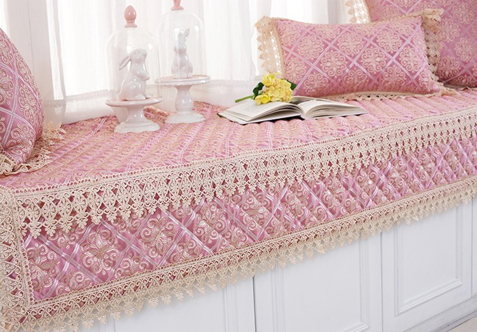 人人都向往精致的生活，準(zhǔn)備一款溫暖時髦的飄窗墊吧